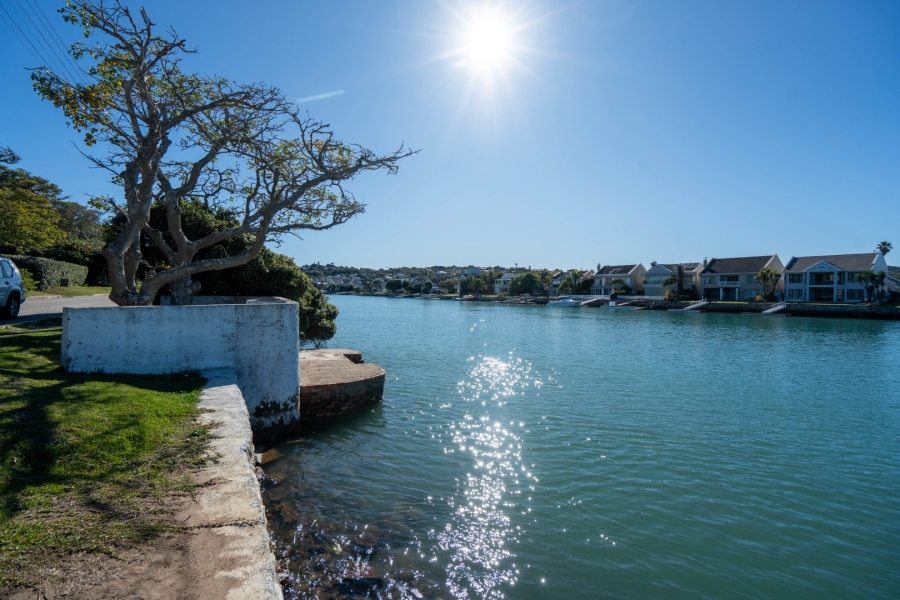 6 Bedroom Property for Sale in West Bank Eastern Cape